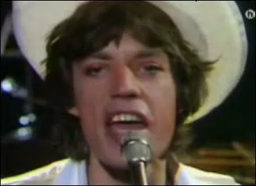 Lequel de ces deux groupes a souvent jou la chanson  Angie  des Rolling Stones lors de ses concerts ?