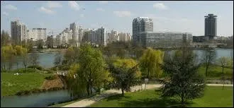 Quelle est la bonne orthographe de cette ville du Val-de-Marne ?