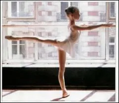 Quelle est cette  position  ? (La jambe en arrire est tendue. )