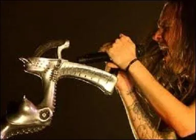 Le groupe de mtal amricain Korn a repris  Another Brick In The Wall . A qui doit-on cette chanson emblmatique des annes 80 ?