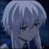 Qui est le matre de cette jeune fille ?