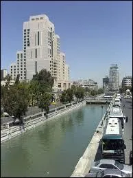 Hum, le Barada traverse quelle ville, dj ?