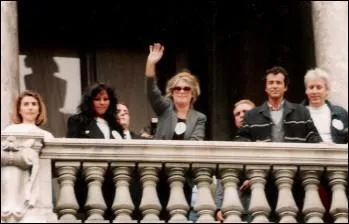 Actuellement je suis toujours en vie. Qui suis-je ?