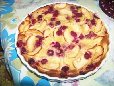 Quel est le nom de cette tarte voisine du clafoutis ?