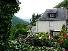 Une petite visite de Cazaril-Laspens, situe ...