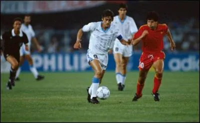 Enzo Scifo marqua un superbe but des 40 mètres lors du 1er tour de la Coupe du Monde 1990 en Italie contre :