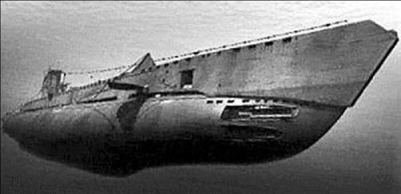 Allemagne : A vous de trouver la particularité du sous-marin allemand U-864. Il a été commandé par le capitaine de corvette Ralf-Reimar Wolfram et fut coulé le 09 février 1945.