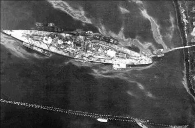 Allemagne : C'est le  sister-ship  d'un autre navire qui a t coul par la Royal Navy, ce btiment de guerre n'a fait que quelques missions o il devait dtruire les convois allis en direction de l'URSS. Ce fut un chec. Il subit attaques sur attaques avant d'tre dtruit par un bombardement