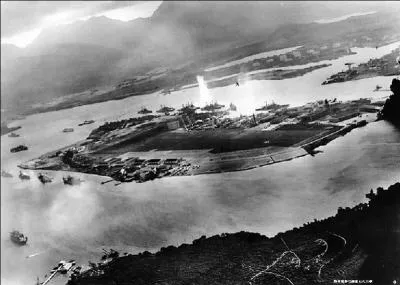 USA : A vous de trouver un des trois btiments de guerre  ne pas avoir t sauv aprs l'attaque japonaise de Pearl Harbor, le 07 dcembre 1941.