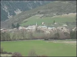 Le village Viennois de Chteau-Garnier se situe en rgion ...