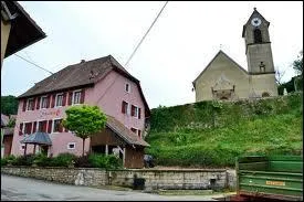 Nous sommes  Oberlag. Ce village alsacien de l'arrondissement d'Altkirch se situe dans le dpartement ...