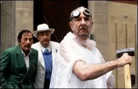 Ce film de 1996 runit  l'cran les trois vieux compres que sont Jean-Pierre Marielle, Philippe Noiret et Jean Rochefort. S'ajoutent galement  l'affiche des acteurs comme Catherine Jacob ou encore Michel Blanc :