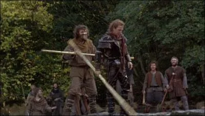 Un autre compagnon trs clbre de Robin des Bois se prnomme Petit Jean. Avant de sympathiser avec Robin des Bois, Petit Jean tait le chef d'une bande de  rebelles . Quel duel a-t-il impos  Robin des Bois ?