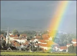 Suivez cet arc-en-ciel, il vous mnera  Orchamps-Vennes. La bonne rponse est ...