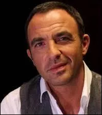 Nikos Aliagas possde un master de...