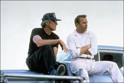 En compagnie de quel autre acteur et ralisateur amricain de l'industrie cinmatographique hollywoodienne Kevin Costner aura-t-il essay de prenniser le genre du western entre les annes 1990 et les annes 2000 ?