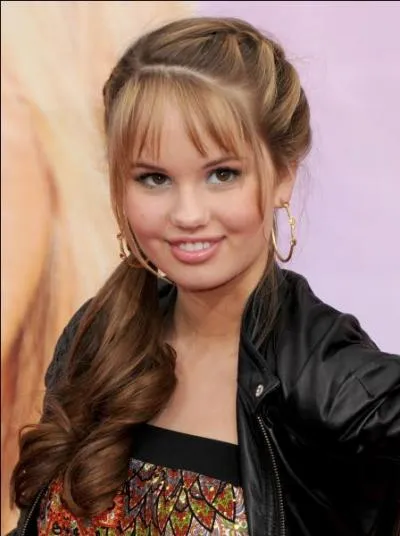 Comment s'appelle l'actrice qui joue le rle de Jessie ?