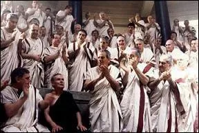  Sparte, le Snat est compos de 28  vieillards  gs d'au moins 60 ans et nomms  vie par l'assemble du peuple. Il est prsid par les deux rois. Il donne son avis sur les questions importantes, propose les lois, juge les criminels etc... L'assemble du peuple, elle, runit des citoyens d'un certain ge. Quel est-il ?