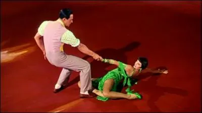 Quelle clbre danse est souvent utilise par les personnages principaux ?