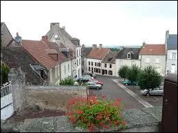 Nous sommes dans la commune Creusoise de Chtelus-Malvaleix. Nous nous situons en rgion ...