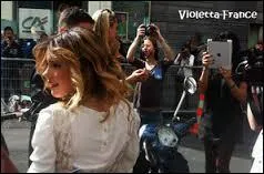 Sur scne, elle tait accompagne de :