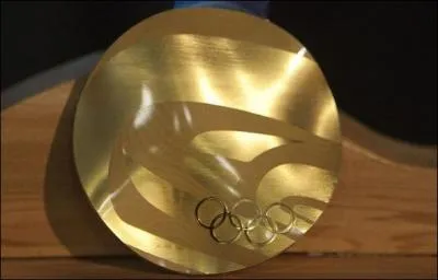 Au cours de quels Jeux olympiques apparurent les premires mdailles d'or ?