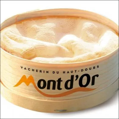Le  Mont d'Or  est un fromage franais au lait de vache  pte molle et  crote lave. Particulirement coulant, il est ceintur par une sangle en corce. De quelle corce de bois cette sangle est-elle issue ?