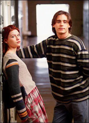 Vous souvenez-vous de la srie  Angela 15 ans  ? Elle tait diffuse en 1995. Angela tait amoureuse du beau Jordan Catalano. Qui taient ces deux ados ?