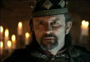 Dans l'pisode 2, comment s'appelle l'assassin ?