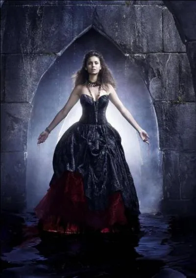 Aprs son rveil, quelle est la troisime personne qu'Elena voit ?