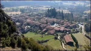 Je me rends  Roquefixade. Cette commune Arigeoise se situe en rgion ...