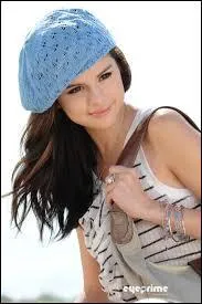 Selena est n�e � 8 h du matin.