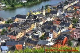 Nous terminons ce voyage par une visite de la ville de Wormeldange. Dans quel pays sommes-nous ?