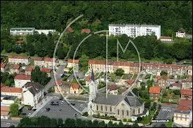 Nous survolons la ville d'Herserange. Nous sommes dans le ciel ...