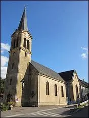 Voici l'glise de la commune d'Ottange. Elle se situe ...