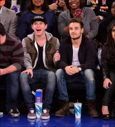 Il aime les filles :