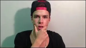 De quel chanteur est-il le sosie ?