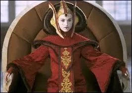 Qui est le personnage sur cette photo ? C'est la reine de Naboo mais comment s'appelle-t-elle ?
