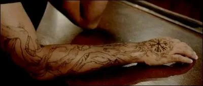  quoi conduit le tatouage ?