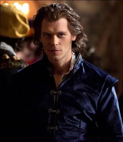 O et quand Klaus a-t-il rencontr la Confrrie des cinq ?