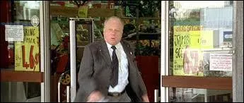 Quel est le titre de ce film sorti en 1998 o l'on retrouve en duo vedette Jean Reno et Christian Clavier ? (Philippe Nahon y interprte un grant de supermarch)