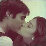 Vrai ou faux : Ils s'embrassent rellement.