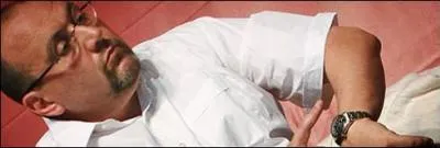 Le rapport de tracfin considre que les chques  que des personnalits du monde des affaires ont envoys  Julien Dray: