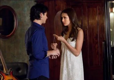 Que s'est-il pass le jour des 18 ans d'Elena ?