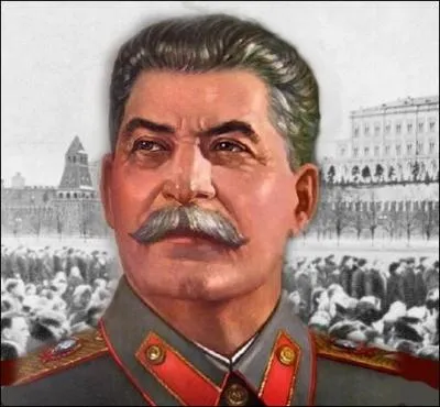 Staline est le chef de l'URSS depuis 1928. Il signe un accord de non-agression avec Hitler en 1939, mais trahi mobilise son peuple. Le choix de son nom vient du mot russe Stal  qui signifie en russe...