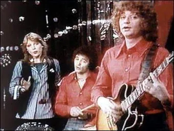 J'ai encore rv d'elle, c'est bte, elle n'a rien fait pour a !