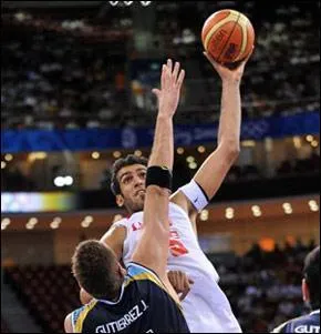 De quel pays vient Hassan Haddadi?
