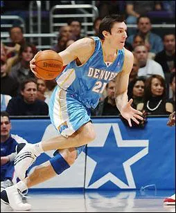 De quel pays vient Eduardo Najera?