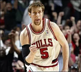 De quel pays vient Andres Nocioni?