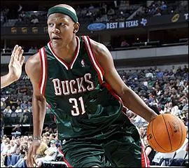 De quel pays vient Charlie Villanueva?